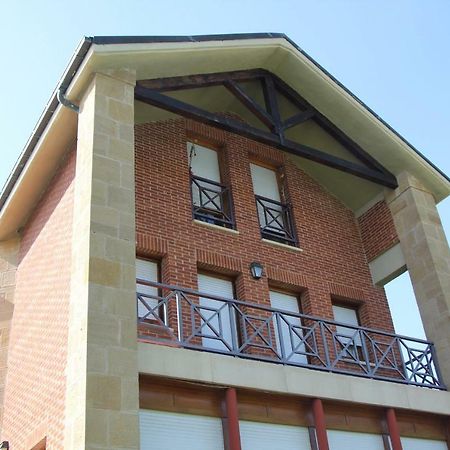 Preciosa Casa Independiente Con Piscina Cubierta Y Gran Jardin Privados Аро Екстер'єр фото